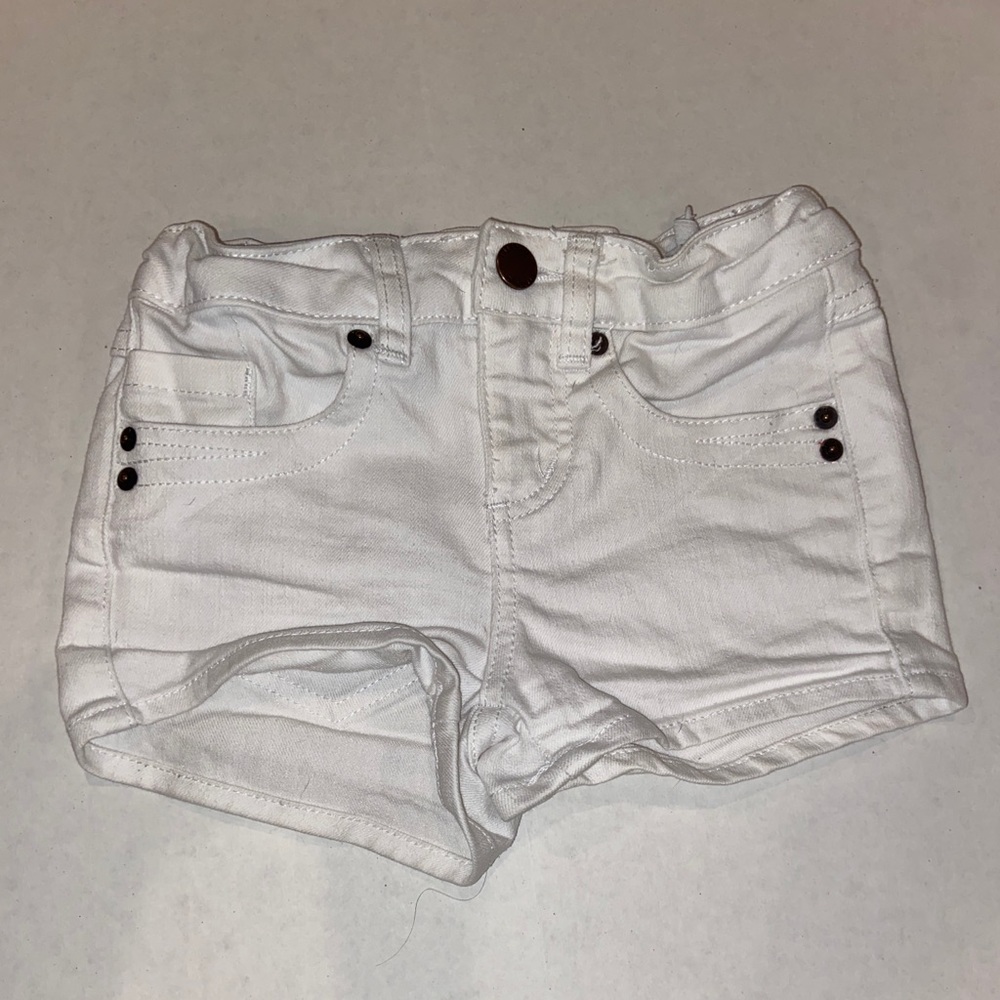 O’neill White Denim Jean Shorts Adjustable Waist

 Girls Size 6.